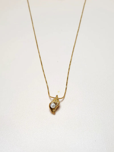 Nerina Shell Chain