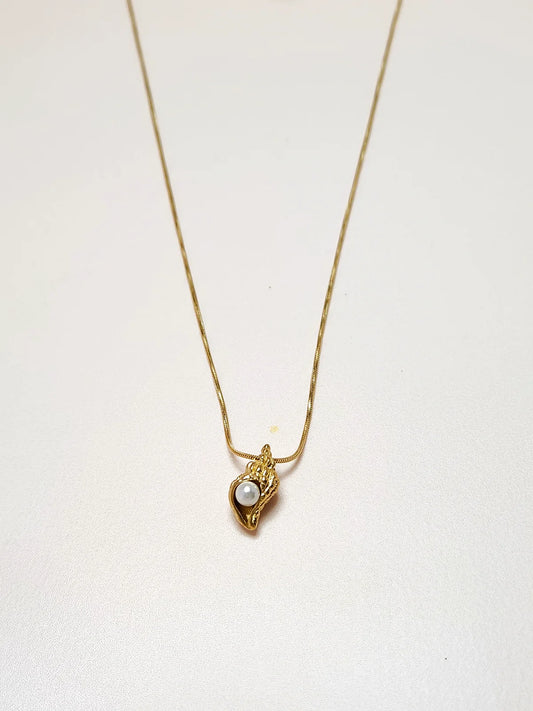 Nerina Shell Chain