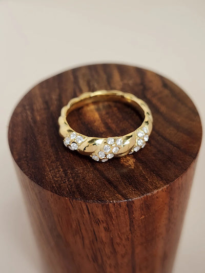 Cecilia Ring