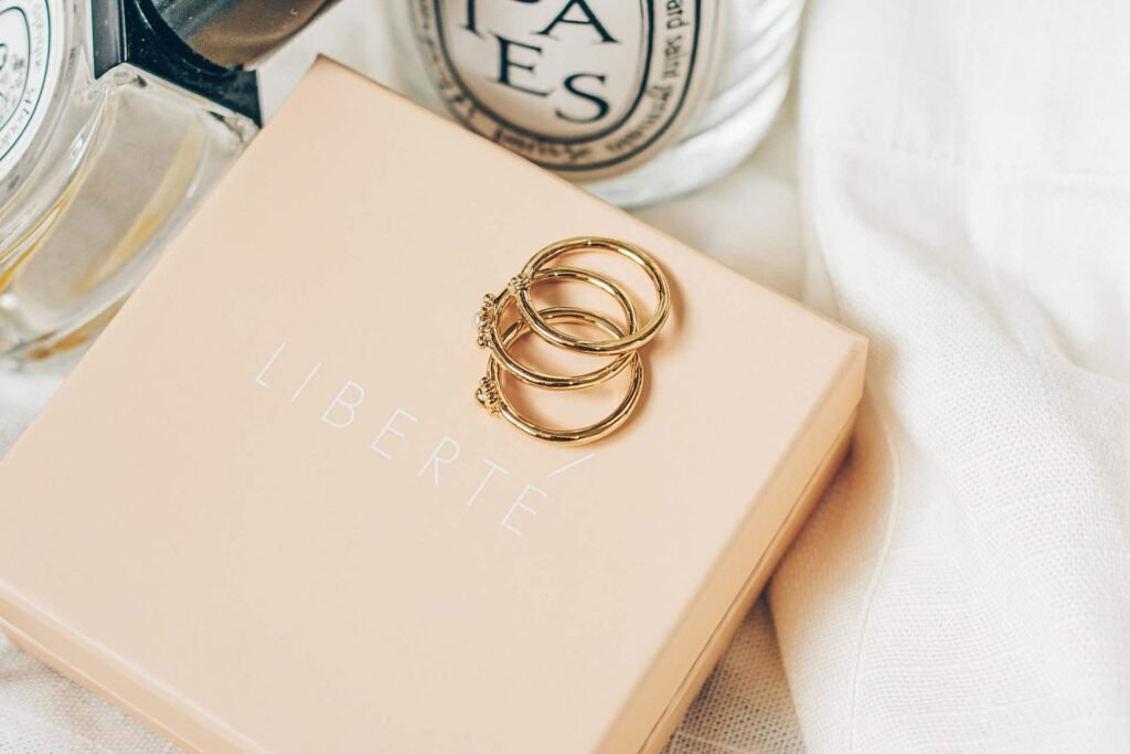 Why do people depend on their accessories Jess Harper Sunday BLkj9eNhW90 Unsplash 1024x683